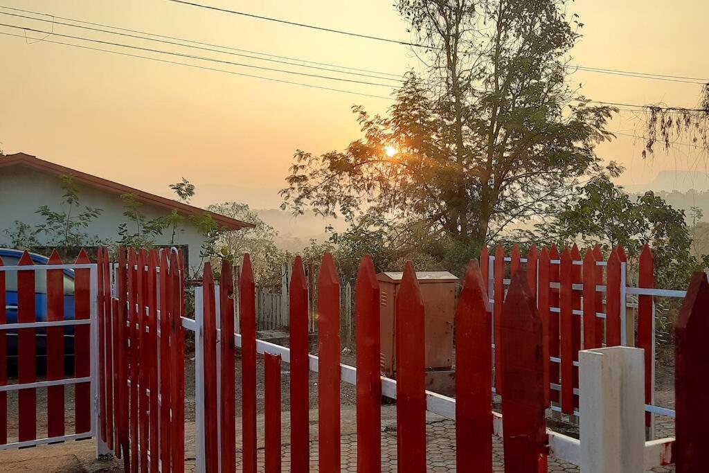 Joy Cottages - Premium Chalets, Vacation Home Rentals Карджат Екстер'єр фото